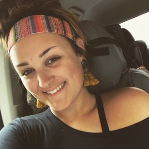 Meet your Posher, Isabel